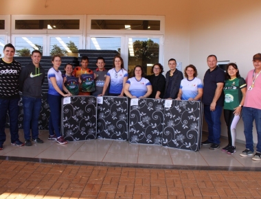 Conselho municipal do esporte realiza a compra de colchões, bolsas e freezer